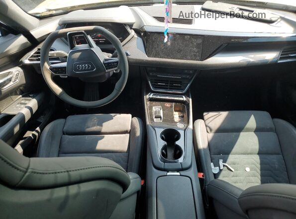 WAUCJBFW7N7004964 2022 AUDI E-TRON Green 