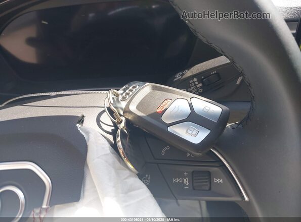 WAUFACF56SA018797 2025 AUDI OTHER Blue Առջևի վահանակի տեսք