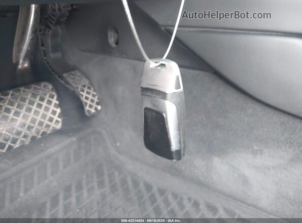 WAUTAAF58MA041699 2021 AUDI OTHER White Widok deski rozdzielczej