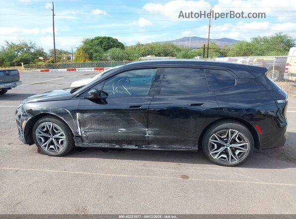WB523CF07RCN39005 2024 BMW IX Black Widok wnętrza 360 stopni