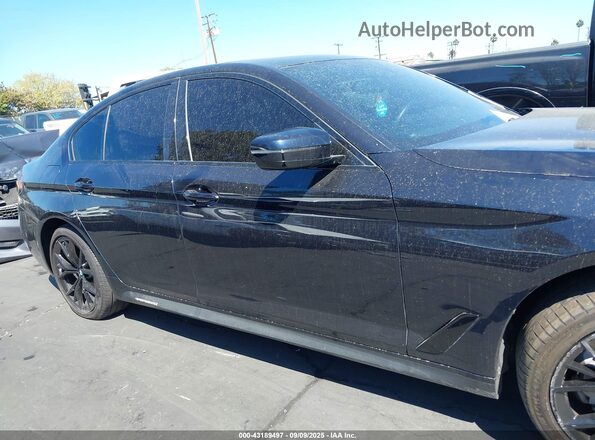 WBA13AG02MCF53616 2021 BMW 5 SERIES Black Widok wnętrza z tyłu