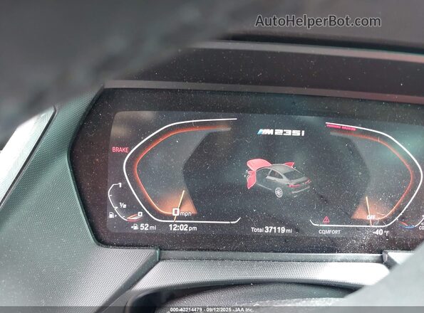 WBA13AL05N7J87227 2022 BMW M2 Gray Widok tylnych siedzeń