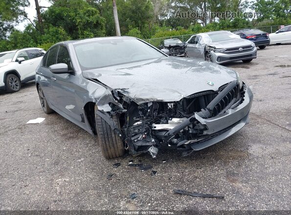 WBA13BK09PCL46381 2023 BMW M5 Серый Вид спереди
