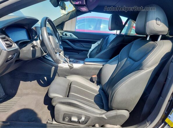 WBA23AT04NCH83461 2022 BMW 4 SERIES Черный Вид салона спереди