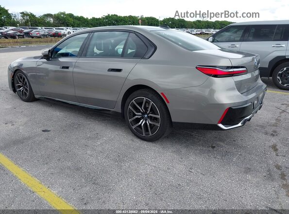 WBA23EH03SCT21269 2025 BMW 7 SERIES Gray 