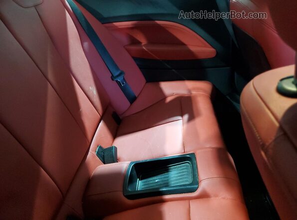 WBA2G3C37H7A25413 2017 BMW M2 White Հետևի նստատեղերի տեսք