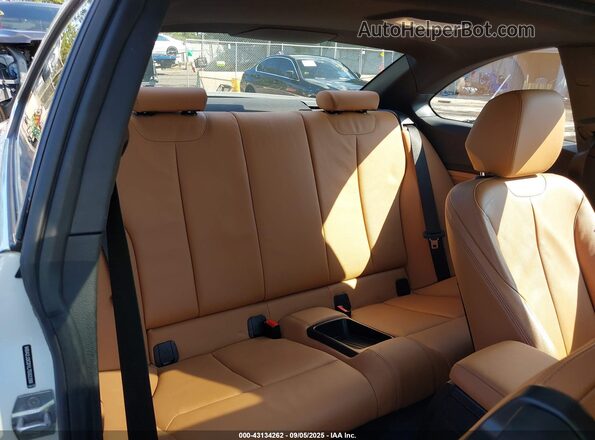 WBA2J3C01L7E62288 2020 BMW 2 SERIES White VIN კოდის სტიკერის ხედი