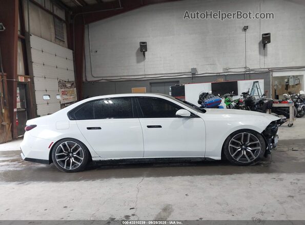 WBA33EJ01PCM24809 2023 BMW 7 SERIES White Rear interior view