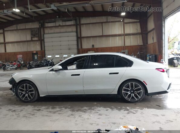 WBA33EJ01PCM24809 2023 BMW 7 SERIES White 360 interior view