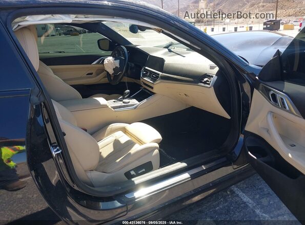 WBA53AP02NCH59974 2022 BMW 4 SERIES Черный Вид салона спереди