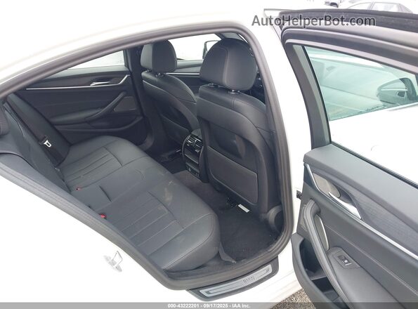 WBA53BH07PWY15846 2023 BMW 5 SERIES White VIN կոդի պիտակի տեսք