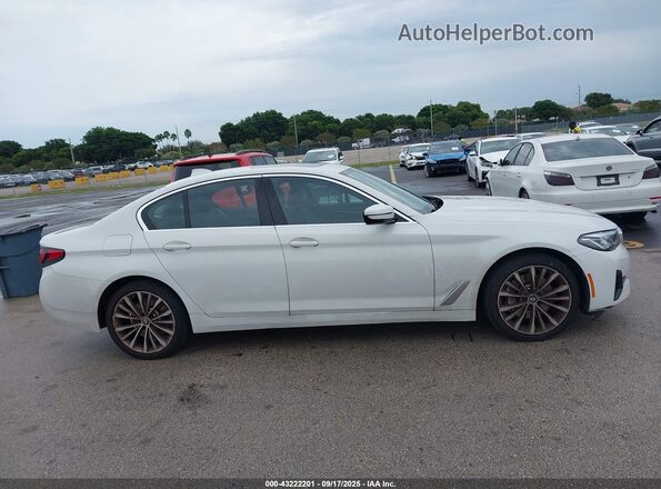 WBA53BH07PWY15846 2023 BMW 5 SERIES White Սարքավորումների վահանակի տեսք