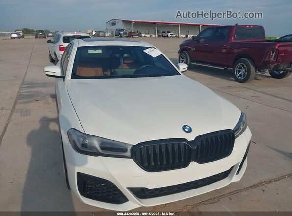 WBA53BJ0XPCM97474 2023 BMW 5 SERIES White Вид спереду