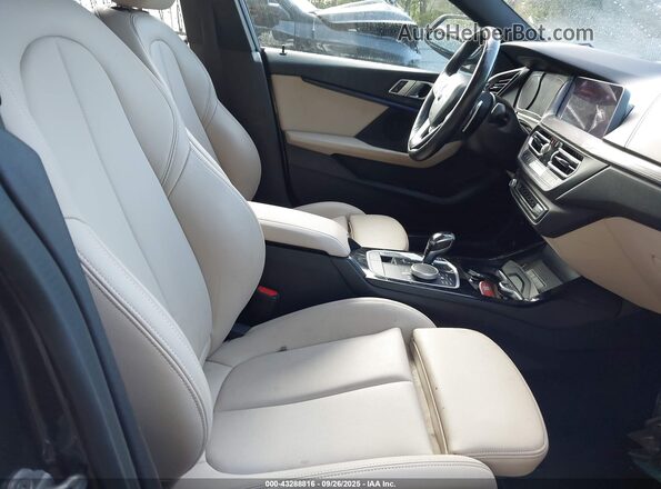 WBA73AK00L7F93167 2020 BMW 2 SERIES Gray Вид салону спереду
