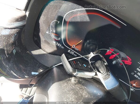 WBA73BJ09MWX25421 2021 BMW 5 SERIES White Dashboard view