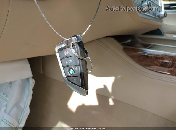 WBA7F0C54JGM23111 2018 BMW 7 SERIES White Vista del salpicadero