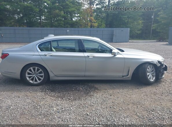 WBA7T2C00LCD27126 2020 BMW 7 SERIES Silver Вид задньої частини салону