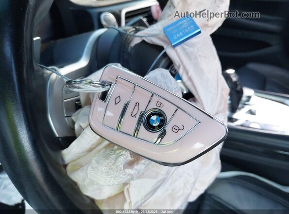 WBA7T2C08NCH17992 2022 BMW 7 SERIES Black Vista del salpicadero