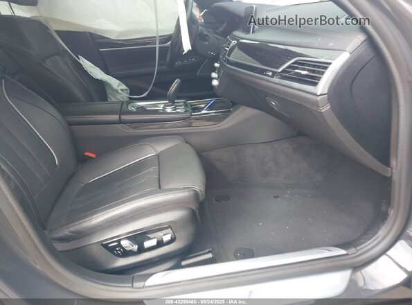 WBA7U2C06MCF87366 2021 BMW 7 SERIES Gray Вид салону спереду