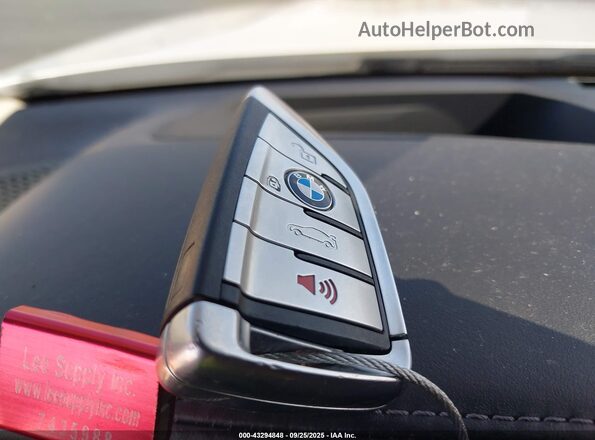 WBA7U2C0XMCF54323 2021 BMW 7 SERIES White Dashboard view