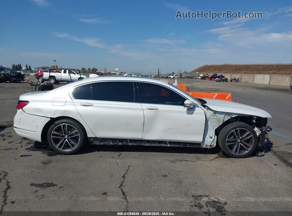 WBA7U2C0XMCF54323 2021 BMW 7 SERIES White 360 interior view