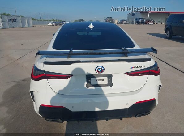 WBA83AP04PCL88068 2023 BMW M4 White 