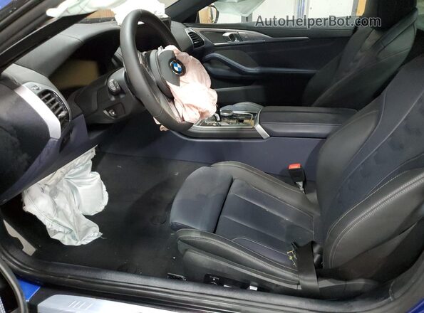 WBABC4C00RCR21274 2024 BMW M8 Blue Widok wnętrza z przodu