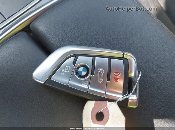 WBAGV4C04LCD10884 2020 BMW 8 SERIES Blue Вид панелі приладів