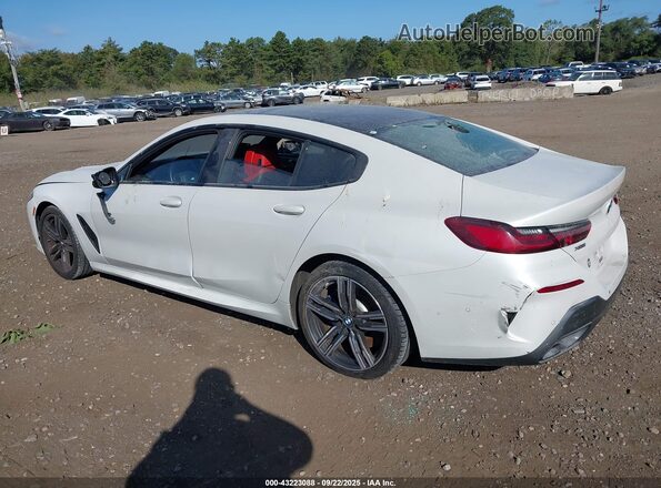 WBAGV4C08MCF58797 2021 BMW 8 SERIES White Панорамний вид салону 360°