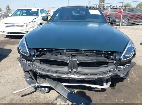 WBAHF9C04SWY38921 2025 BMW Z4 Green Вид задньої частини салону