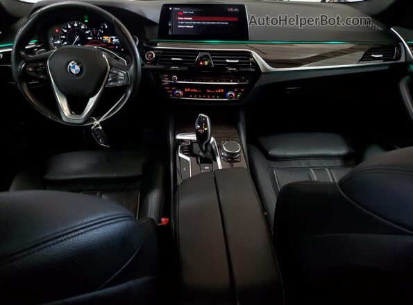 WBAJA5C57KWW25692 2019 BMW 5 SERIES Silver Вид панелі приладів