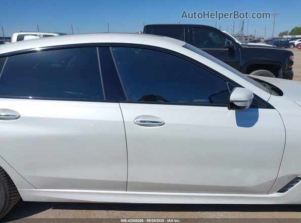 WBAJV6C54JBC99529 2018 BMW 6 SERIES White Widok wnętrza z tyłu
