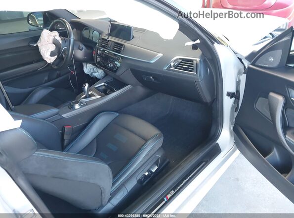 WBS2U7C01L7E29334 2020 BMW M2 Silver Вид салону спереду