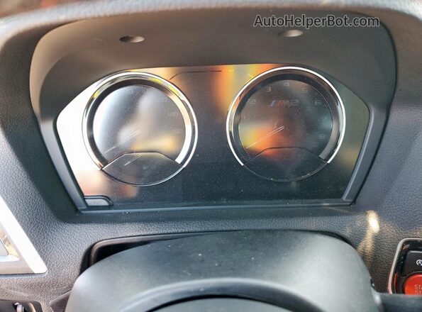 WBS2U7C05L7E57041 2020 BMW M2 White Vista del cuadro de instrumentos