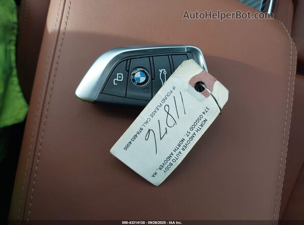 WBS33HK0XSCU88352 2025 BMW M4 Синий Вид панели приборов