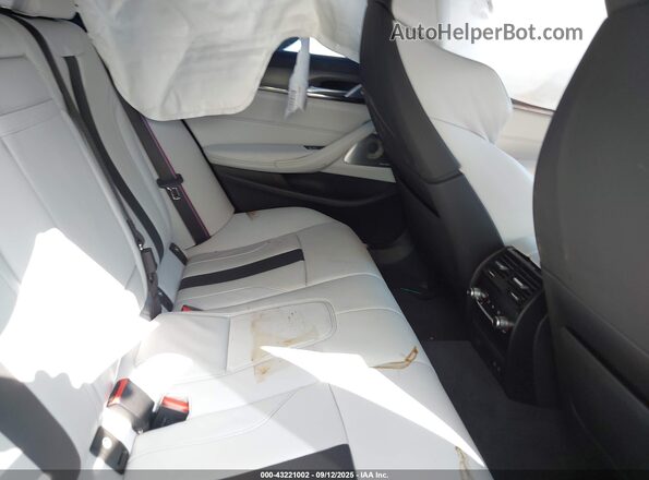 WBS83CH00PCL70074 2023 BMW M5 Silver VIN կոդի պիտակի տեսք