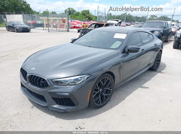 WBSGV0C00LCD53252 2020 BMW M8 Gray წინა მარცხენა ხედი სამი მეოთხედიდან