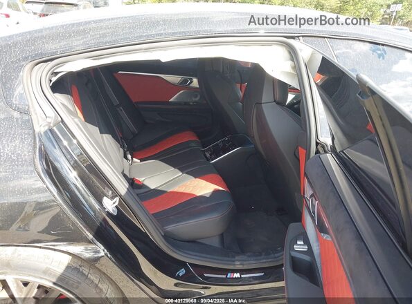 WBSGV0C0XRCN04023 2024 BMW M8 Black VIN კოდის სტიკერის ხედი