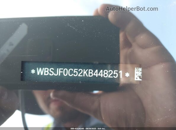 WBSJF0C52KB448251 2019 BMW M5 Black Вид підкапотного простору