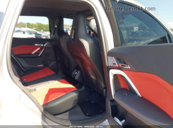 WBX13EF03S5115801 2025 BMW X1 Gray Vista de la etiqueta del VIN