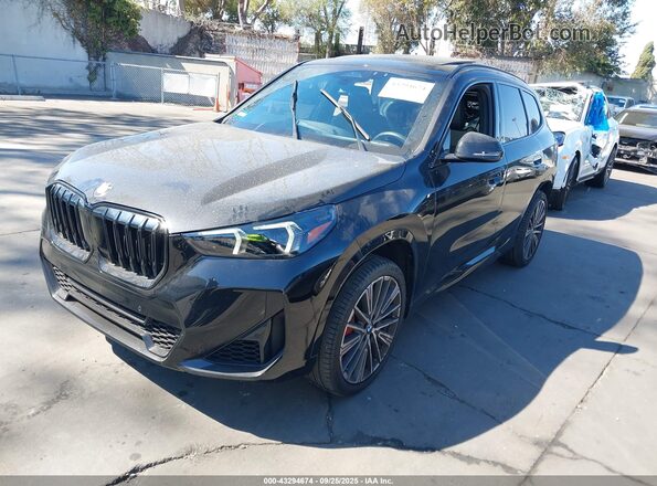 WBX73EF00S5213775 2025 BMW X1 Black წინა მარცხენა ხედი სამი მეოთხედიდან