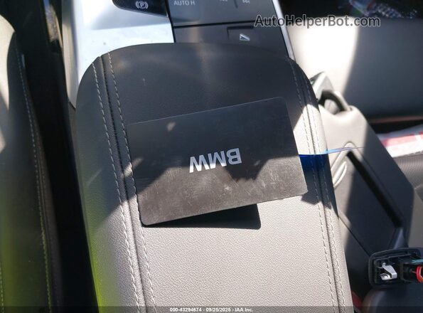WBX73EF00S5213775 2025 BMW X1 Black წინა პანელის ხედი