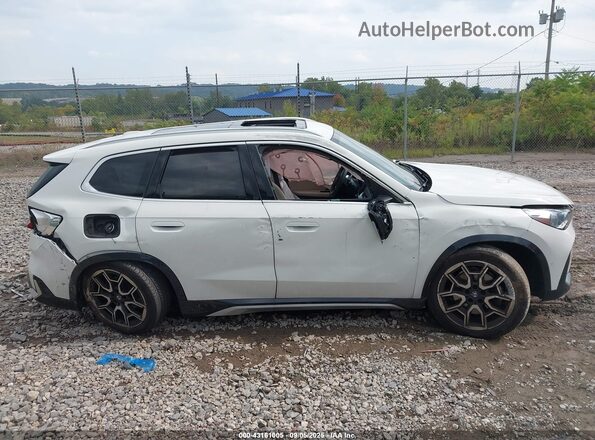 WBX73EF0XP5X50287 2023 BMW X1 White Widok wnętrza z tyłu