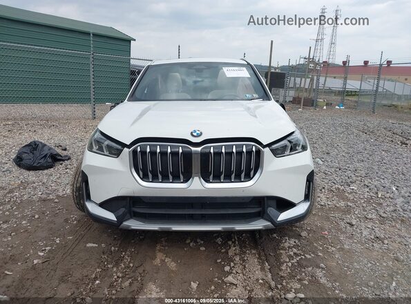 WBX73EF0XP5X50287 2023 BMW X1 White Widok zestawu wskaźników
