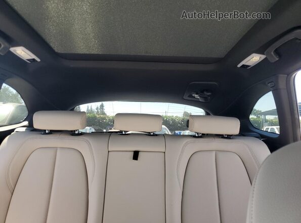 WBXHT3C30J3H32457 2018 BMW X1 White 