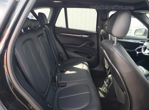 WBXHT3C30J5K28170 2018 BMW X1 Черный 