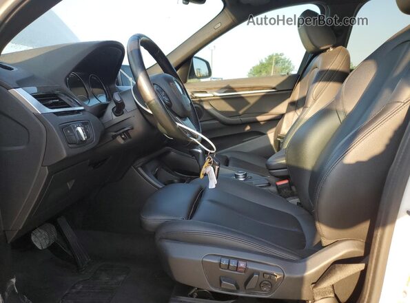 WBXHT3C36J5L28421 2018 BMW X1 Белый 