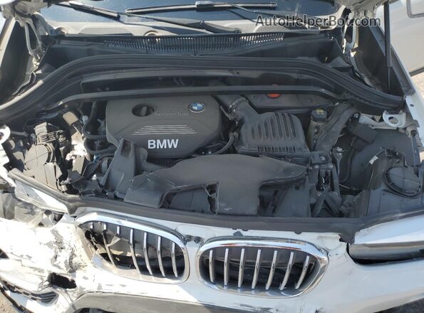 WBXHU7C5XK3H44896 2019 BMW X1 White 