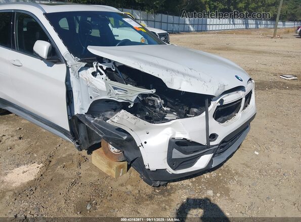 WBXJG7C03N5U62893 2022 BMW X1 White წინა ხედი