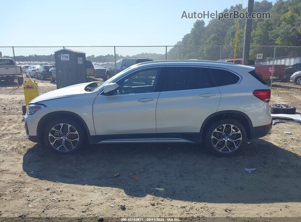 WBXJG7C03N5U62893 2022 BMW X1 White 